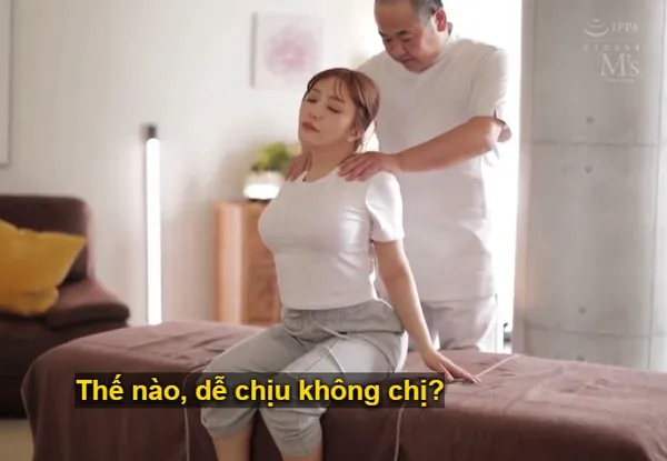 Mẹ đơn thân thiếu thốn tình dục đi mát-xa liệu trình đặc biệt